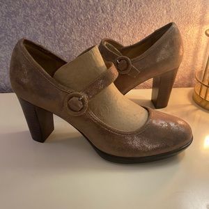 Sofft heels taupe stacked heels with strap size 9